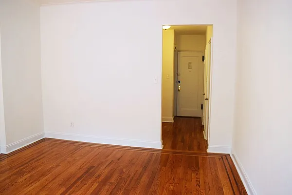 Rented by Dynamik Realty | media 20