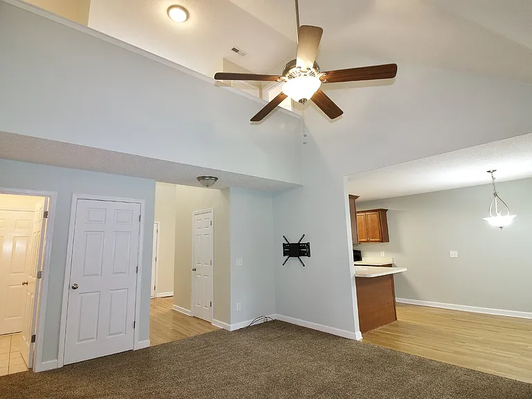 129 Lori Ln — Photo 25
