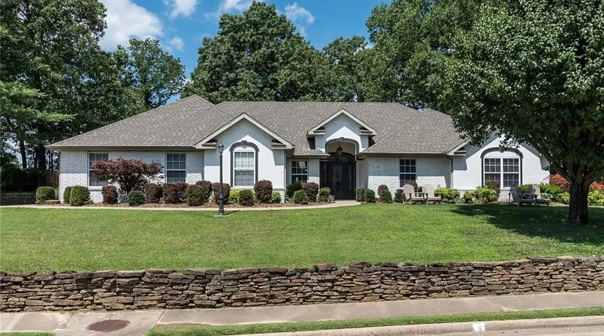 3003 Hanna Ln — Photo 1