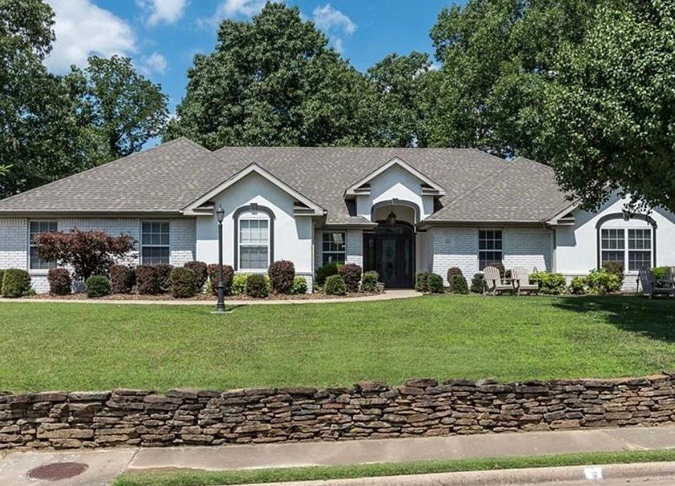 1st image of 3003 Hanna Ln