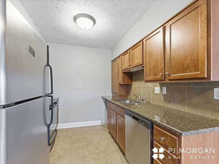 Mill Pointe — Photo 9