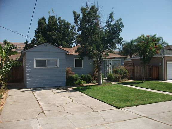 2nd image of 276 S Cragmont Ave