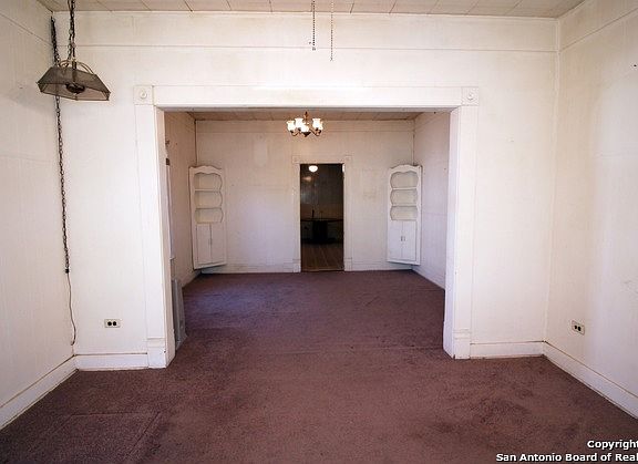 2nd image of 403 E Hart Ave