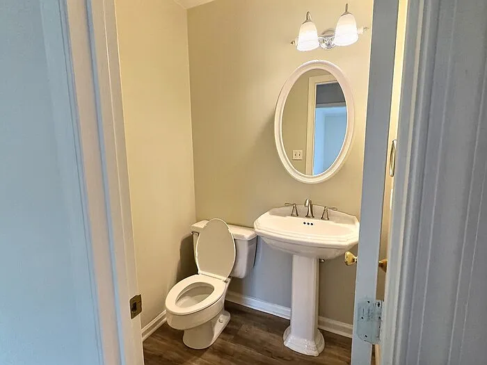 1515 E Franklin St #16 — Photo 14