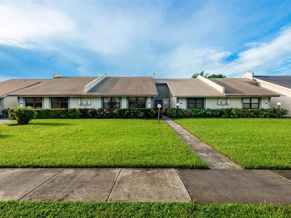 6064 NW 3rd St, Margate, FL 33063