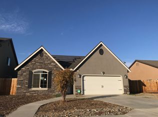 5500 Black Pearl Ct, Bakersfield, CA 93313