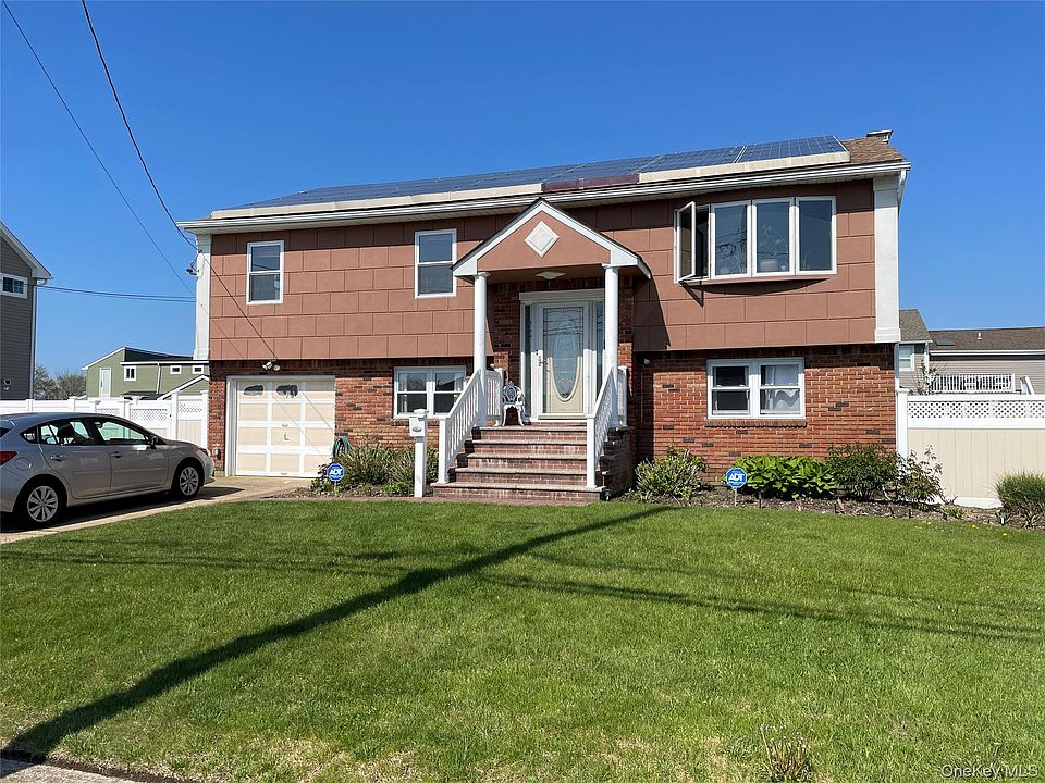 1st image of 84 Surf Road