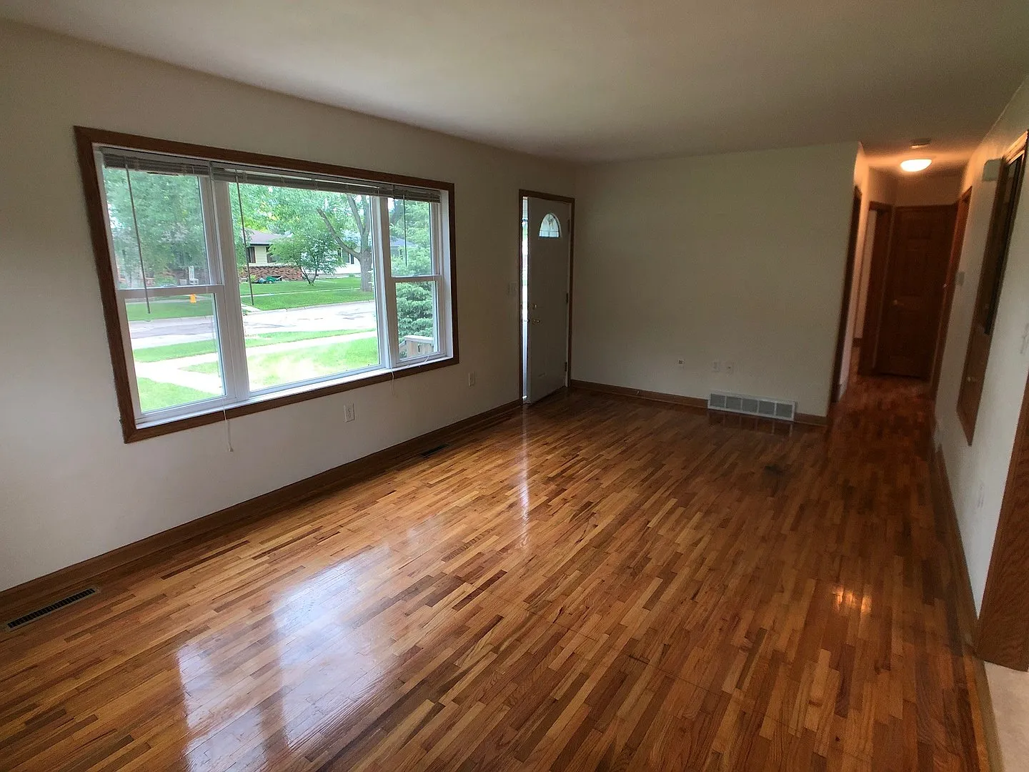 1001 Duplex — Photo 3