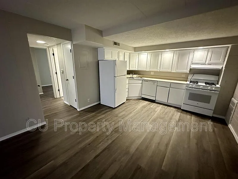 2 bed, 1.0 bath, $875 — Photo 4