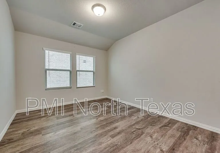 214 Stonehollow Way — Photo 15