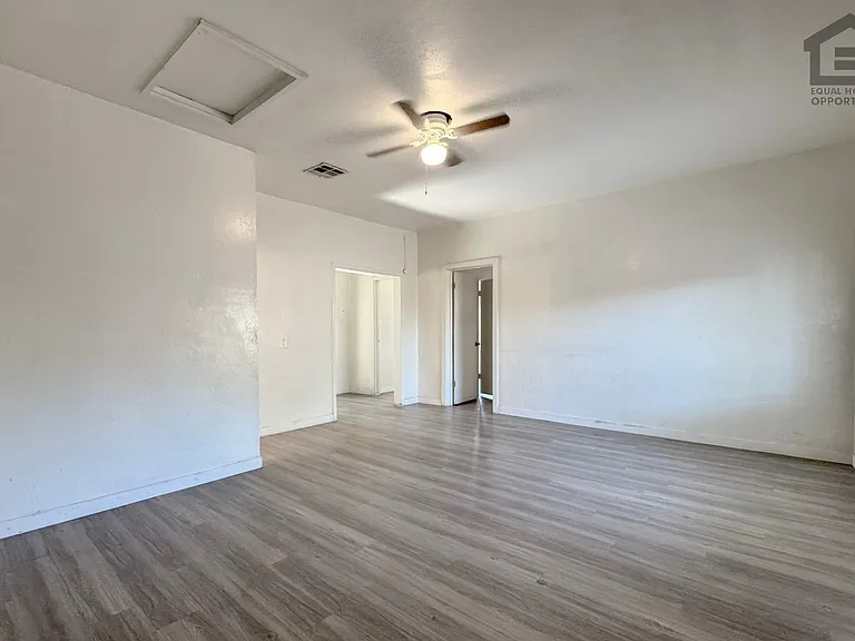 903 W Pierson St — Photo 7