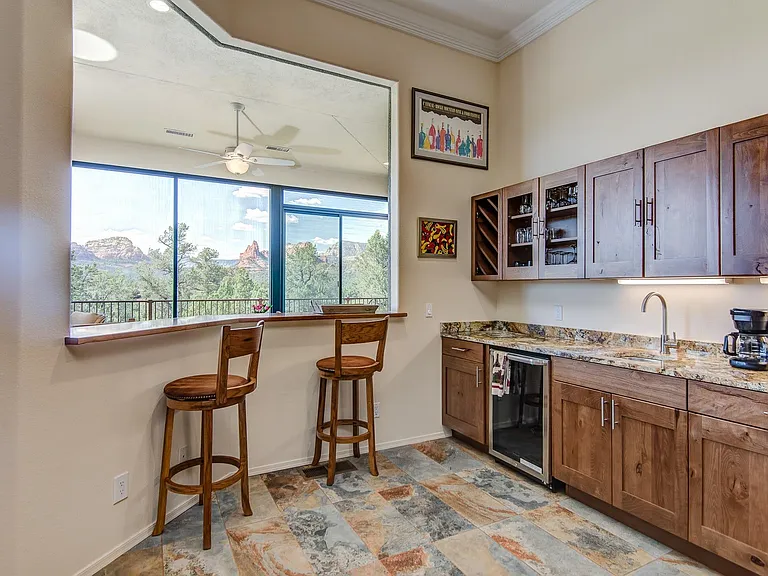 65 Kashmir Rd — Photo 17