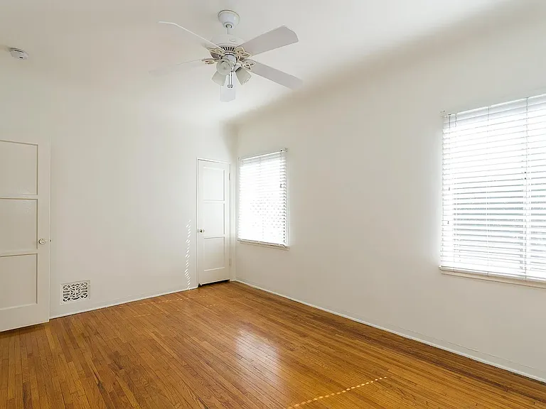 313 S Cochran Ave #313 — Photo 24