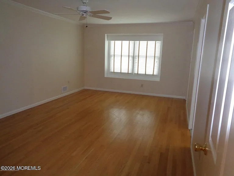 8 Eastborne Dr #1008 — Photo 9
