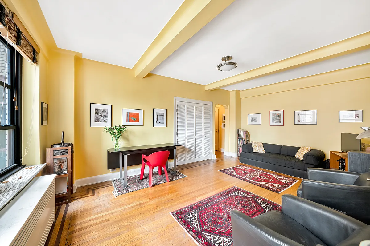 235 East 22nd St Unit 10M  