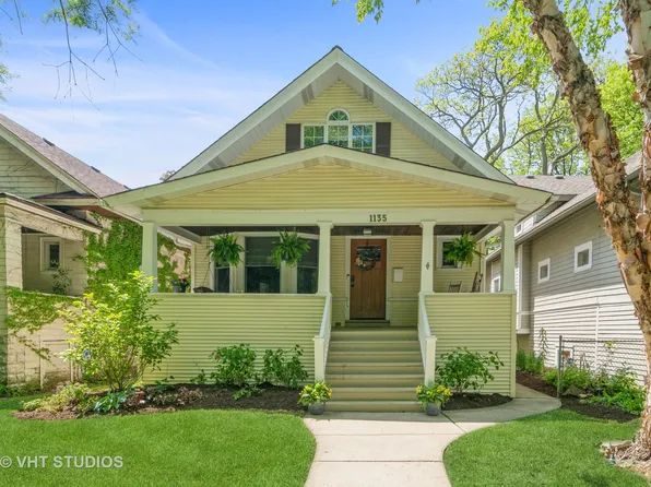 1135 S Grove Ave, Oak Park, IL 60304