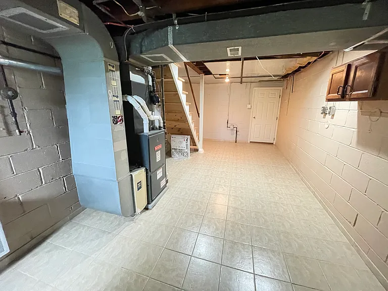 1122 Berkshire Ave — Photo 9