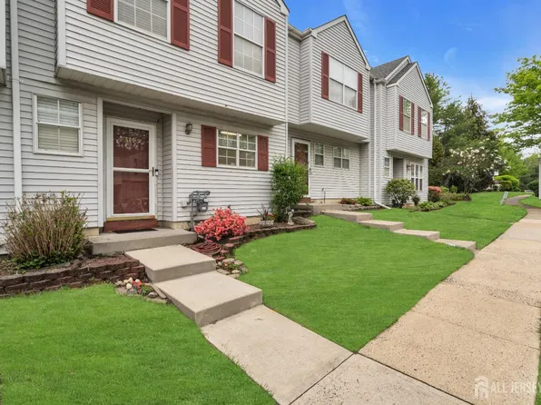 806 Darlington Dr, Old Bridge, NJ 08857