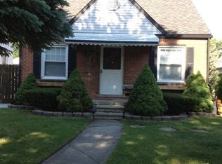 26137 Brettonwoods St, Madison Heights, MI 48071