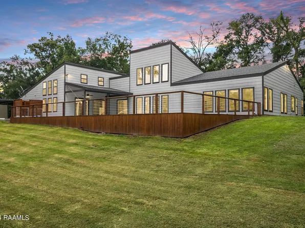 9832 State Highway 82, Abbeville, LA 70510