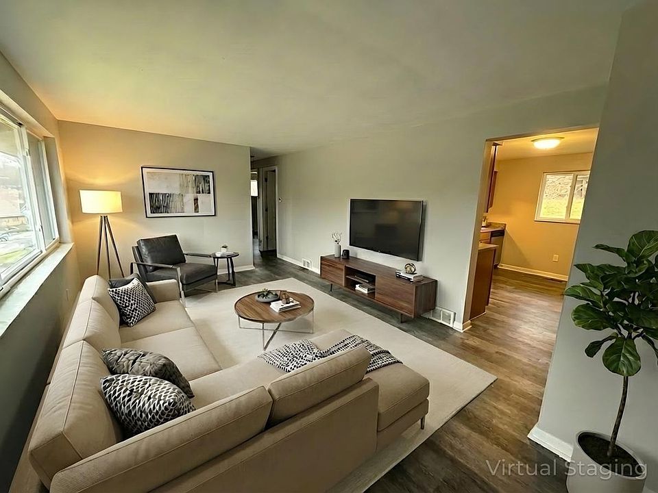 1st image of 205 Charleston Dr