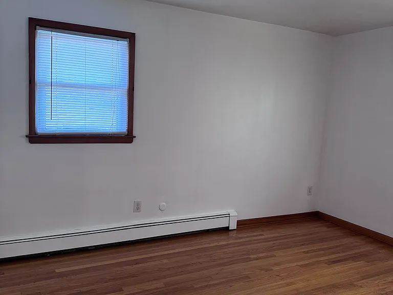 494 Catherine St #2 — Photo 13