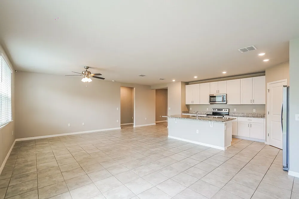 4 bed, 2.0 bath, 1840 sqft, $2,110 — Photo 4