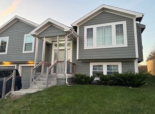 12629 Fountain Lake Cir, Grandview, MO 64030