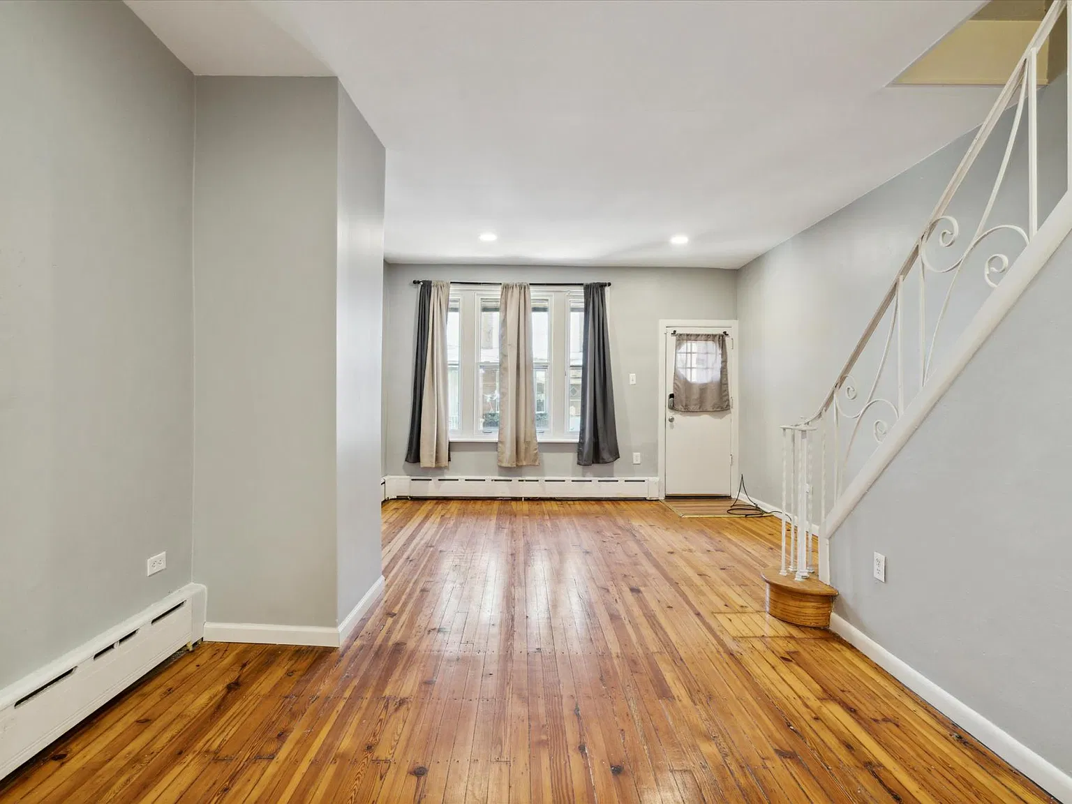 3 bed, 1027 sqft, $1,500 — Photo 4