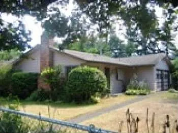 110 SE 166th Ave photo 1