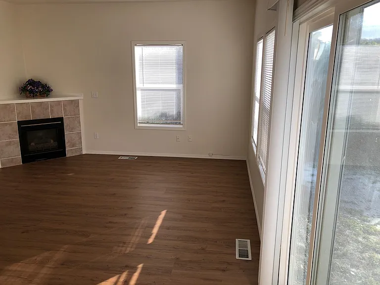 7178 SE Lois St — Photo 3