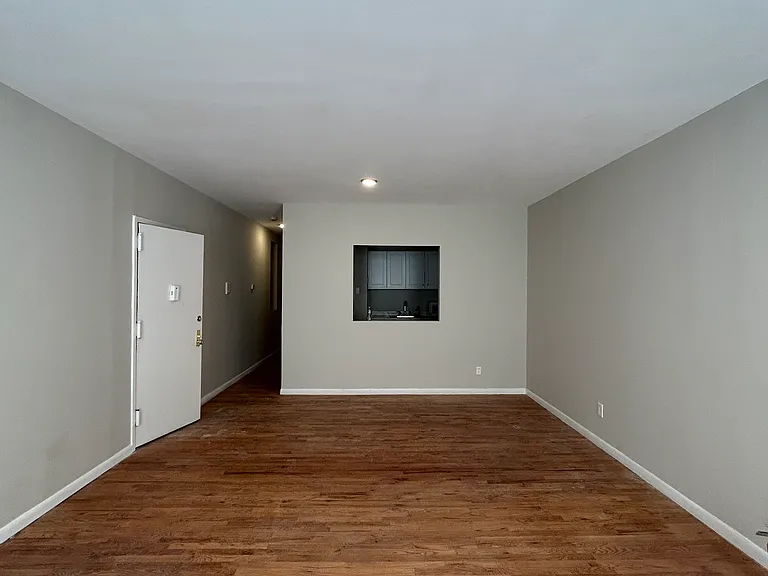 523 Lenox Ave #1A — Photo 3