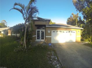 18573 Wisteria Rd, Fort Myers, FL 33967