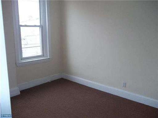 4th image of 2725 E Cumberland St