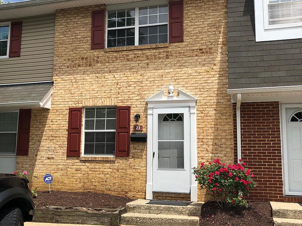 1st image of 23 Heritage Ct #23
