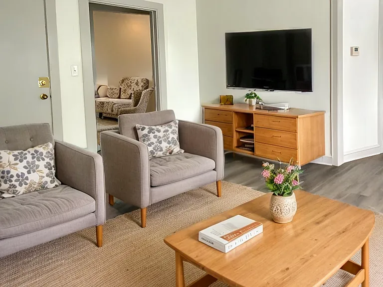 LaSalle Apartments — Photo 4