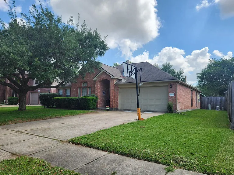 17123 Pecan Acres Dr — Photo 4
