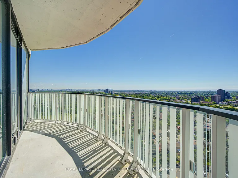 1 Fairview Rd E #2202 — Photo 22