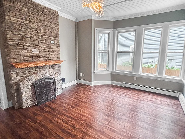 630 Kossuth St #1 — Photo 6
