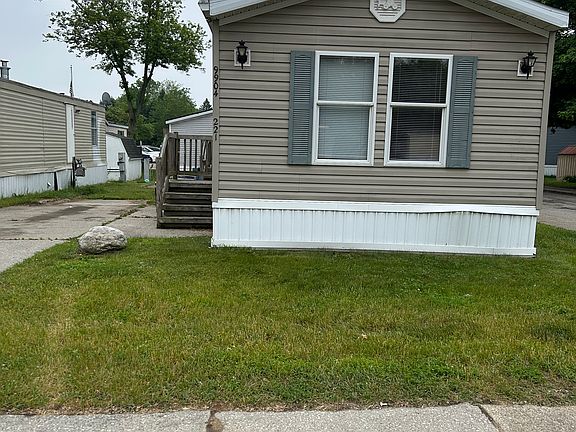 4th image of 9904 Julie Dr #221