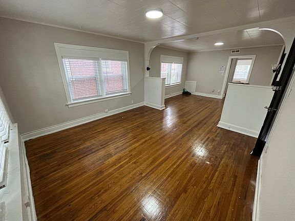 5th image of 3731 Traffic Cir #3N