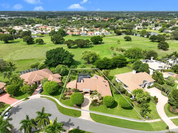 2379 Newbury Ct, Wellington, FL 33414