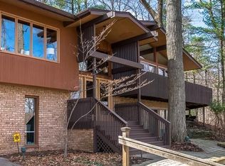 212 Riverview Dr, Ann Arbor, MI