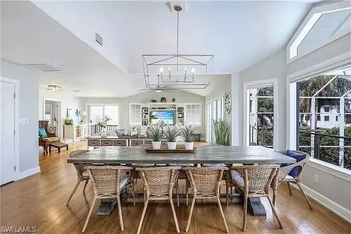 437 Trade Winds Ave — Photo 15
