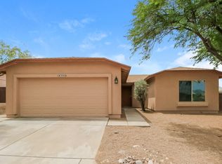 9990 E Falcon Point Dr, Tucson, AZ 85730