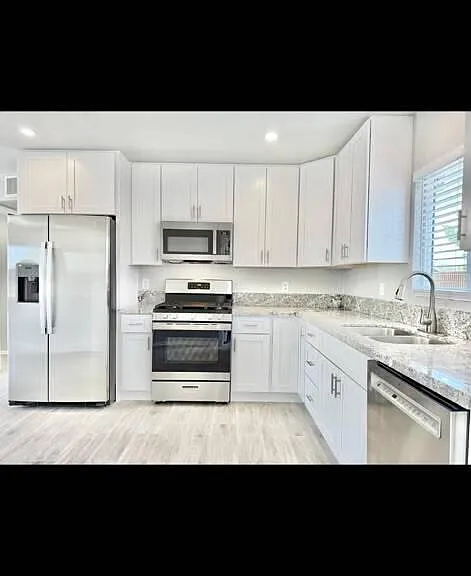 2824 N Woodland Ave #1 — Photo 8