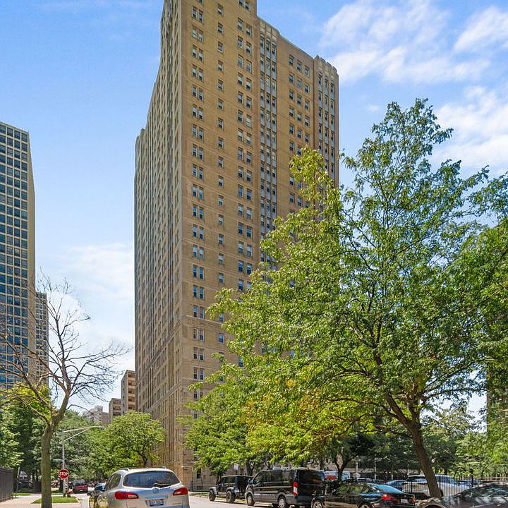 1st image of 5000 S East End Ave APT 2A