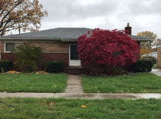 21228 Centennial St, Saint Clair Shores, MI 48081