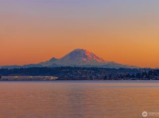 8001 W Mercer Way, Mercer Island, WA 98040