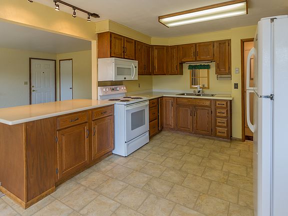 5th image of 3327 W Dalke Ave
